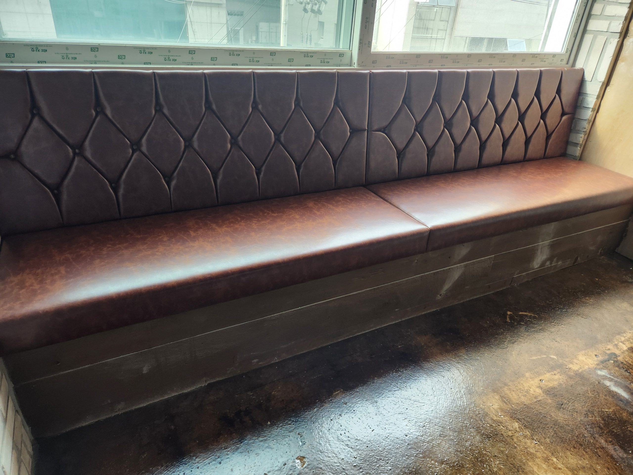 단추형 붙박이쇼파 제작 및 설치완료