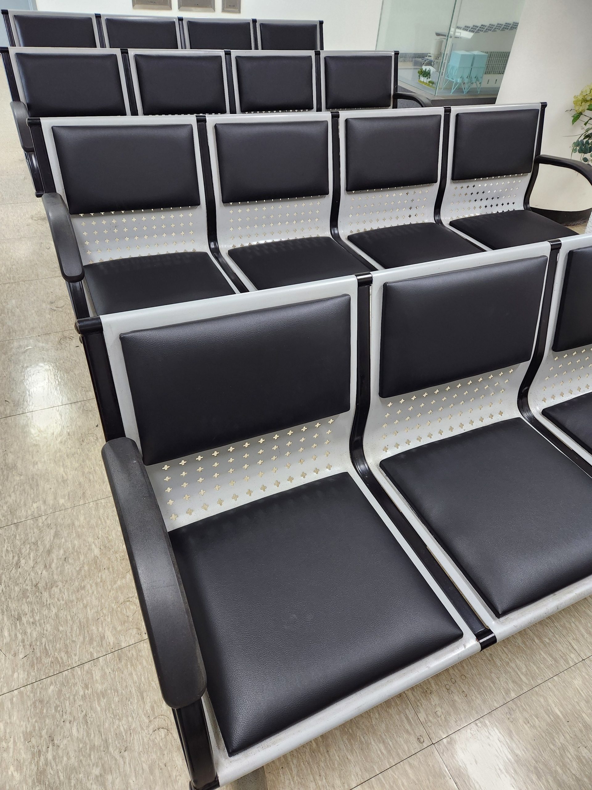 인천, 부천 병원의 대기의자 부분수리, 대기의자천갈이작업